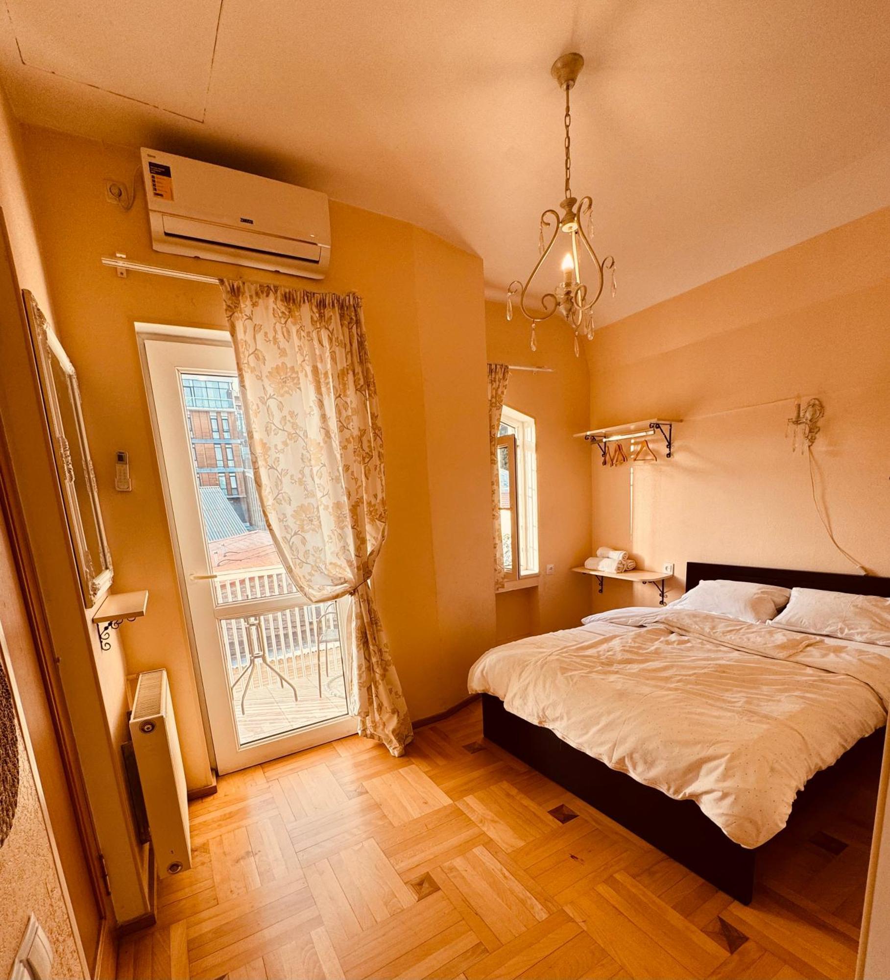 Sky Guest House Tbilisi Exterior photo